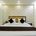 Hotel Lookout Stay Delhi Igi Airport