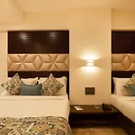 Hotel Seven Inn Near Delhi Airport