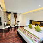 Hotel Anutham At Saket