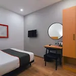 Hotel Belwood Near Delhi Airport