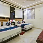 Hotel Shri Vinayak In City Centre At New Delhi Railway Station-By Rcg Hotels