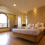 Hotel Calabash Luxury Villa Near Delhi Airport