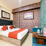 Hotel Ark Wood At Airport