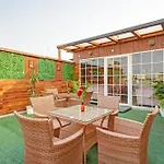 Hotel Gold Palace - 03 Mins Walk From New Delhi Railway Station