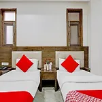 Super Oyo Hotel O Saffron Inn