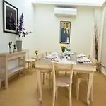 Rainbow Hospitality - Delhi Airport Serviced Apartments