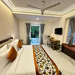 Gulmohar Residency, Hauz Khas New Delhi, Couple Friendly
