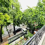 Gulmohar Residency, Hauz Khas New Delhi, Couple Friendly