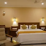 Hotel Plaza International Near Delhi Airport