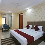 Hotel Ambs Plaza A Family Hotel Near Igi Airport Delhi