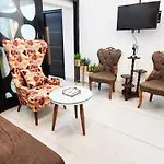 Spacious 2Bhk With Big Bedrooms And Kitchen 7