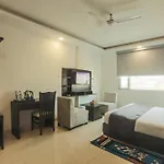 Hotel Atlantiis Suites Near Delhi Airport