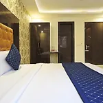 Hotel Grand Iconic Near Igi Airport