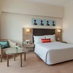 Hotel Pacific Suites Near Delhi Airport