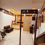 Cottage Lord Krishna Walking Distance From New Delhi Railway Station