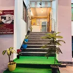 Hotel O Mehmaan Residency