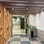 The Classic Crowne At Delhi Airport