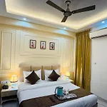 The Classic Crowne At Delhi Airport
