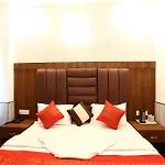 Hotel Taksh Inn Hhr, Karol Bagh, Metro Station