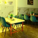 Hotel Taksh Inn Hhr, Karol Bagh, Metro Station