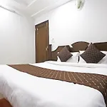 Hotel Ratandeep At Paharganj
