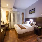 Hotel Dia Premier Delhi Airport By Gross Group Hotels