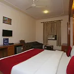 Hotel O Gold Palace