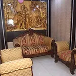 Family Hotel - 5Mint Form Nizamuddin Railway Station