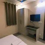 Hotel Luxury Inn Adarsh Nagar Metro Pillar No 100