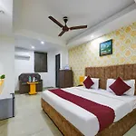 Hotel Kelvish Free Airport Pickup