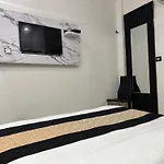 Hotel Shree Guru At New Delhi Railway Station