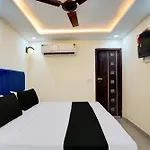 Hotel O City Palace