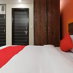 Hotel O Maharaja Gold