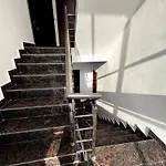 Hotel Trending Stay