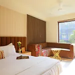 Hotel 16