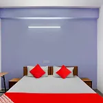 Hotel O Wamson Living Classic