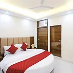 Hotel Vijaydeep Place Near Delhi Airport