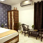 Hotel Airport Vijay Palace Near Aerocity Delhi Airport