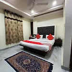 Saffron Inn Paharganj