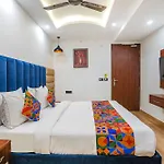 Fabhotel Rs Golden - Nr Nehru Place Market