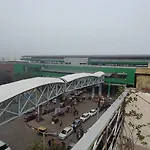 Hotel Moon Chanakyapuri Satya Niketan- Couple Friendly