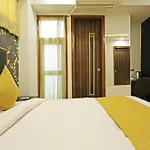 Hotel Linda Suites Near International Airport By La Casa