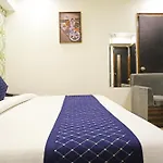 Hotel Linda Suites Near International Airport By La Casa