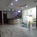Hotel Raj International Dx In-Front Of Sarai Rohilla Station