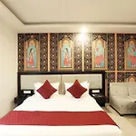 Hotel Belwoood Near Delhi Airport