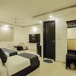 Hotel Belwoood Near Delhi Airport