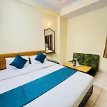 Silvershine Family Hotel- New Delhi
