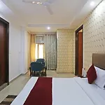 A Suite Plaza Hotel A Family Hotel - Delhi Airport