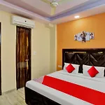 Hotel O S P Rooms