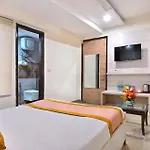 Hotel Good Luck By Jmd Group Near Delhi Igi Airport